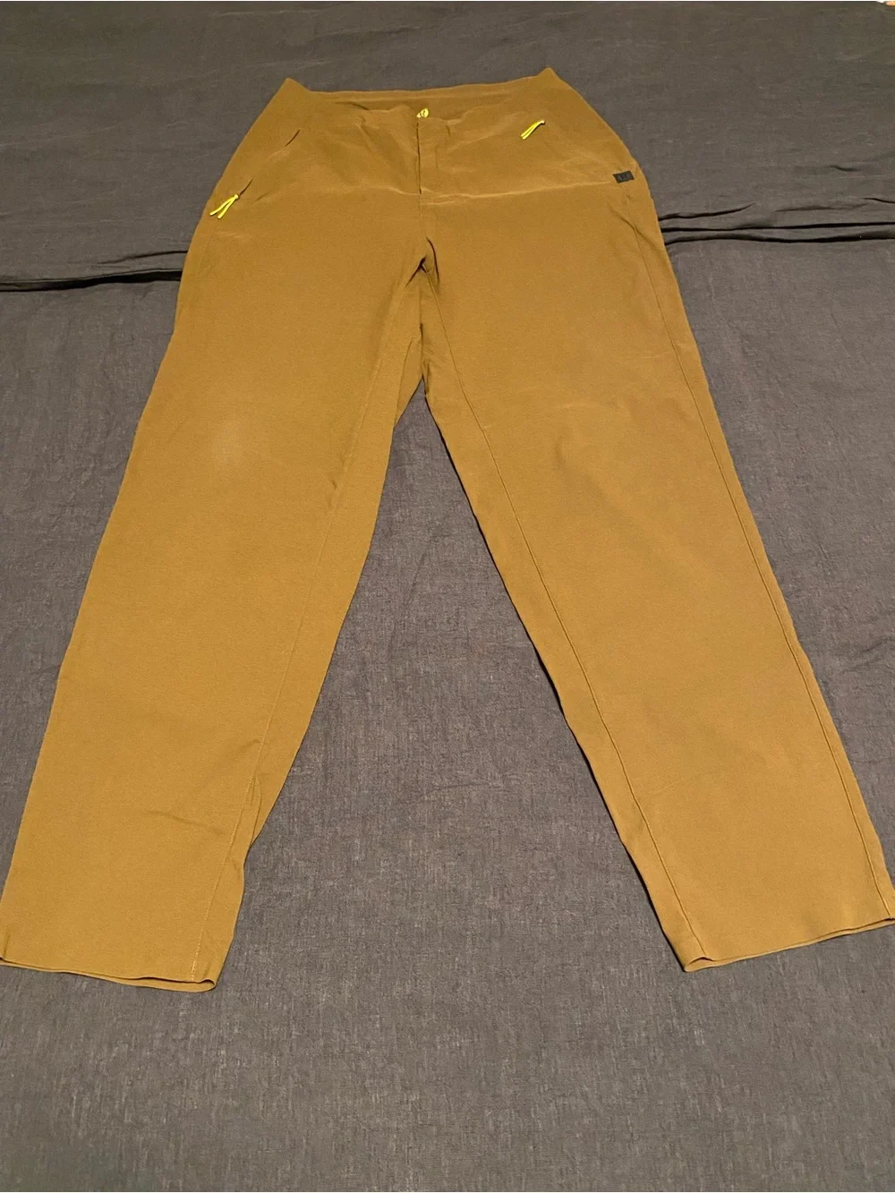 lululemon athletica Lab Straight-Leg Pants in Caramel